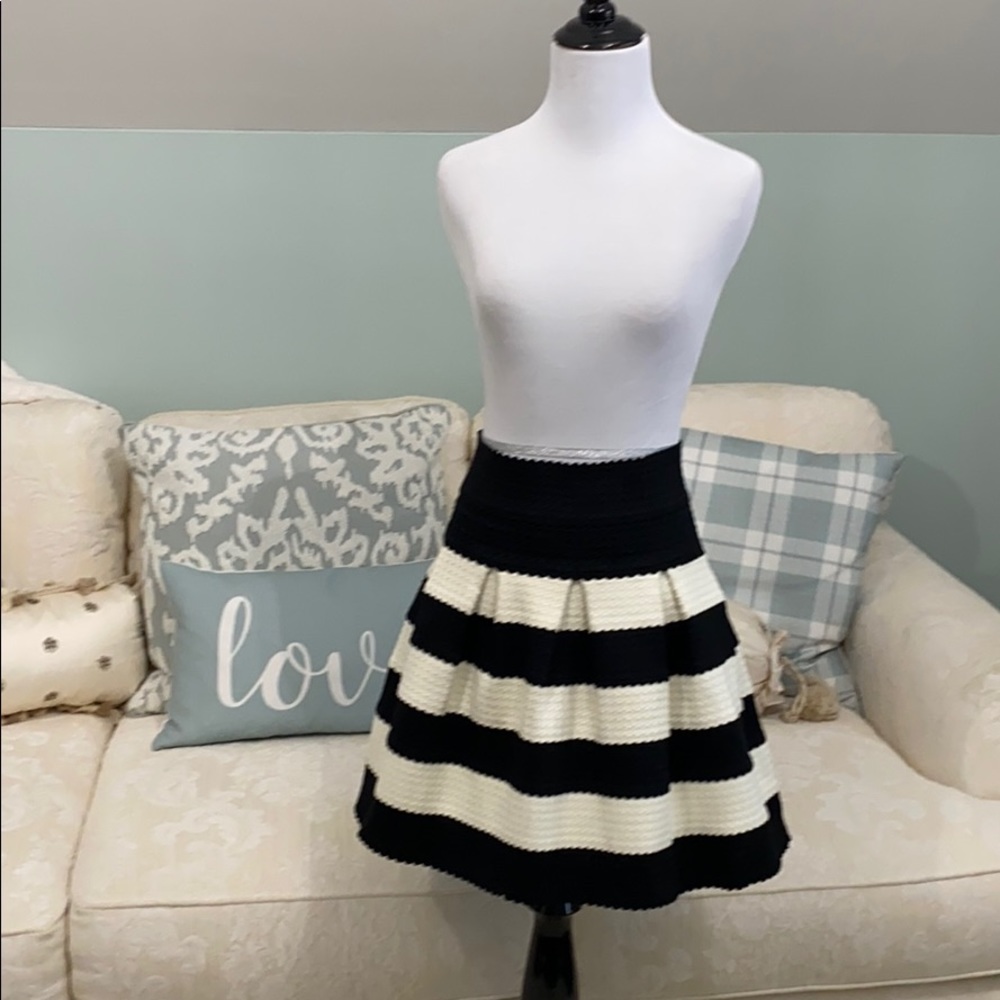 Anthro Girls From Savoy Black/Cream Striped Skirt - Picture 2 of 8